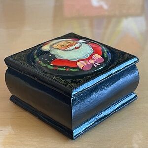 Hand-Painted Black Lacquer Small Square Jewelry Box.